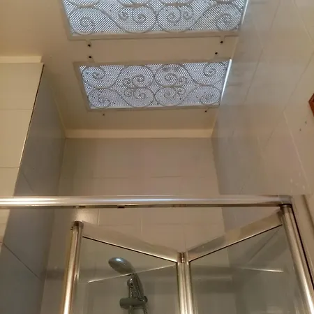 Happy Days Con 1 Posto Auto Privato Holiday home Lucca